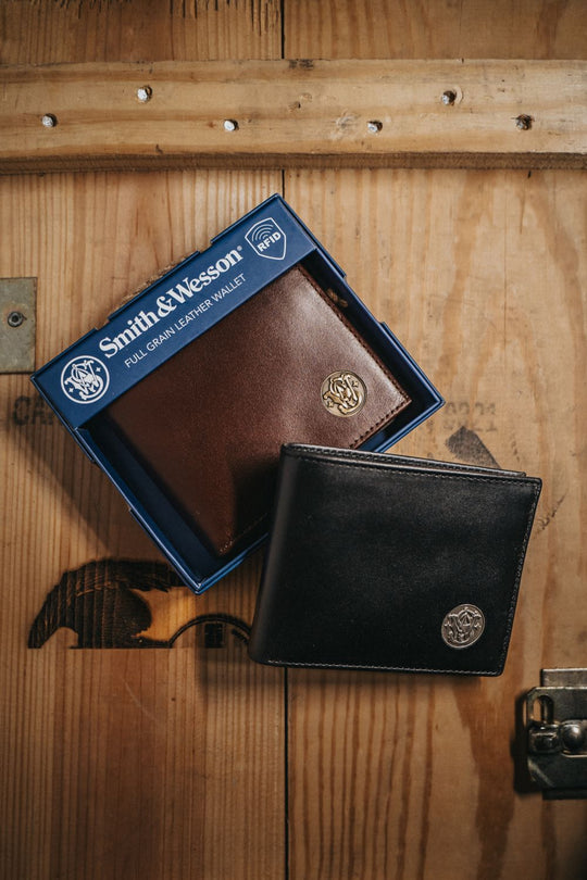 Smith &amp; Wesson Bifold Wallet